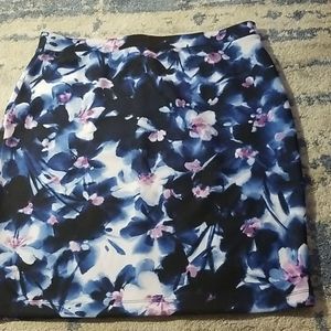 🍭NWT Liz Claiborne skirt